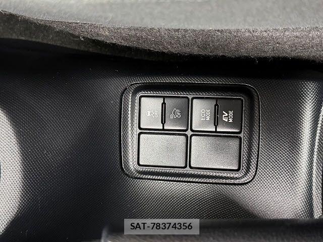 Toyota AQUA 2016-12 8411198-17