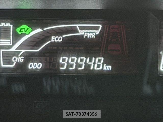 Toyota AQUA 2016-12 8411198-21