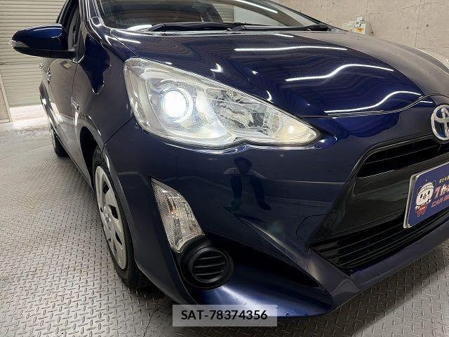 Toyota AQUA 2016-12 8411198-5