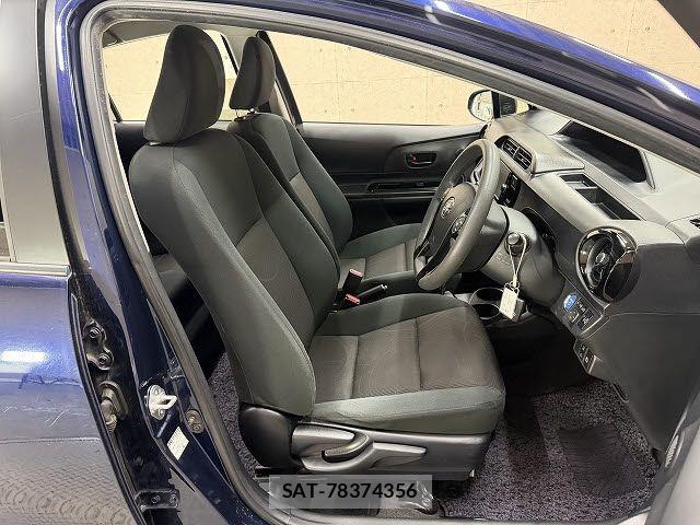 Toyota AQUA 2016-12 8411198-7