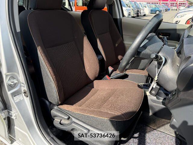 Toyota AQUA 2012-07 8411199-14