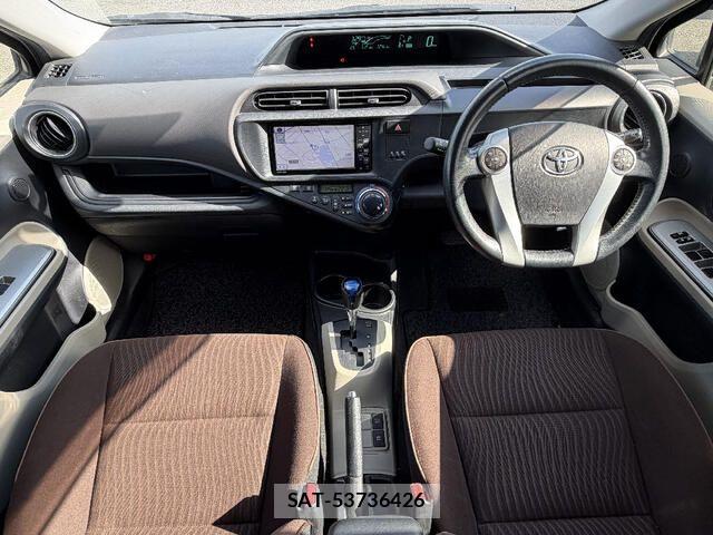 Toyota AQUA 2012-07 8411199-4