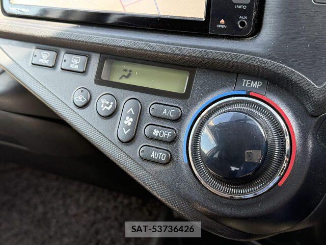 Toyota AQUA 2012-07 8411199-8