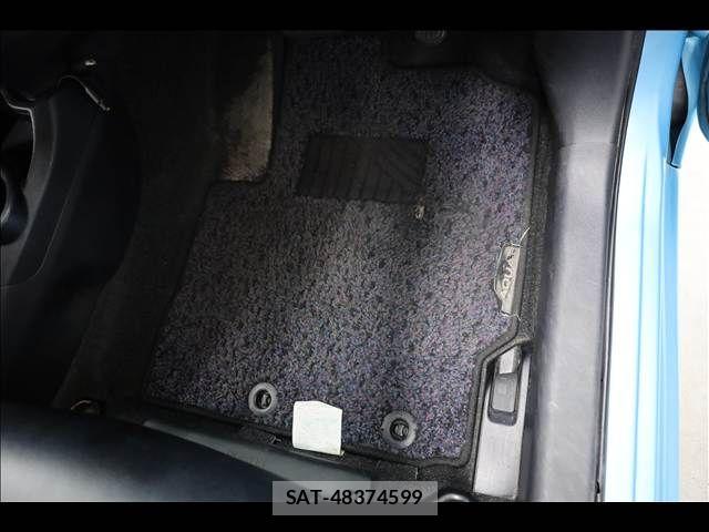 Toyota AQUA 2012-07 8411217-9