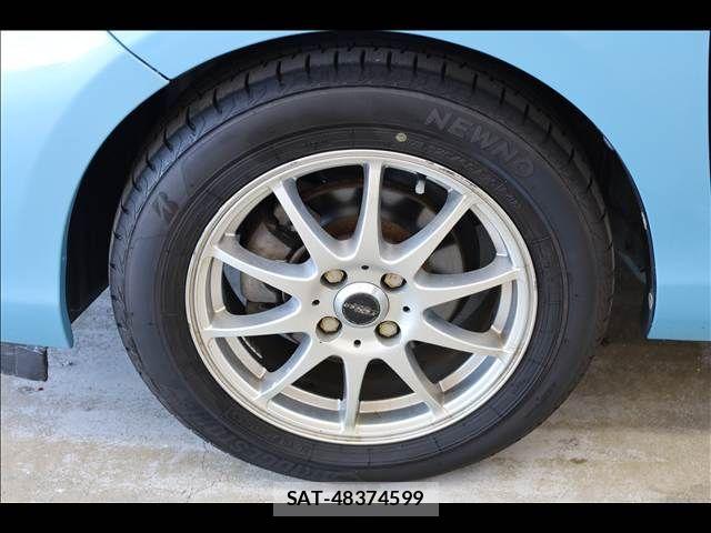 Toyota AQUA 2012-07 8411217-13