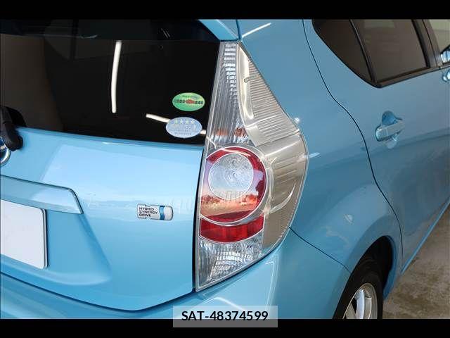 Toyota AQUA 2012-07 8411217-19