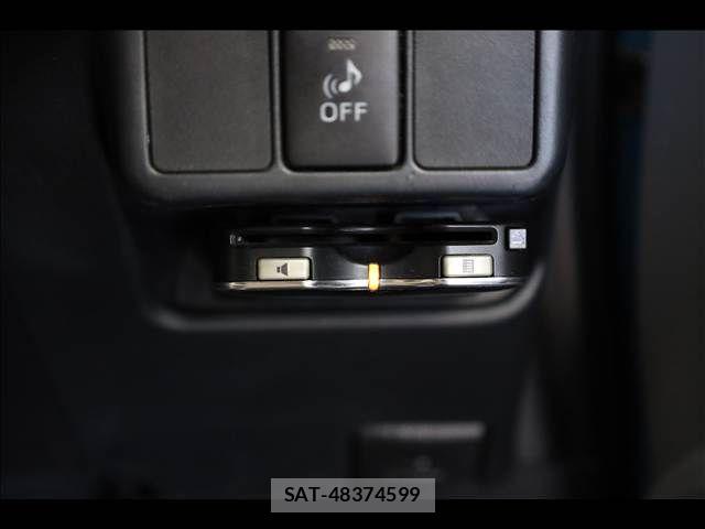 Toyota AQUA 2012-07 8411217-7