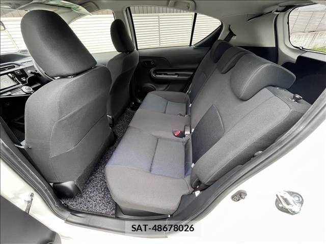 Toyota AQUA 2015-10 8411195-11