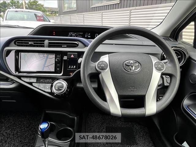 Toyota AQUA 2015-10 8411195-14