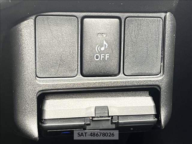 Toyota AQUA 2015-10 8411195-20