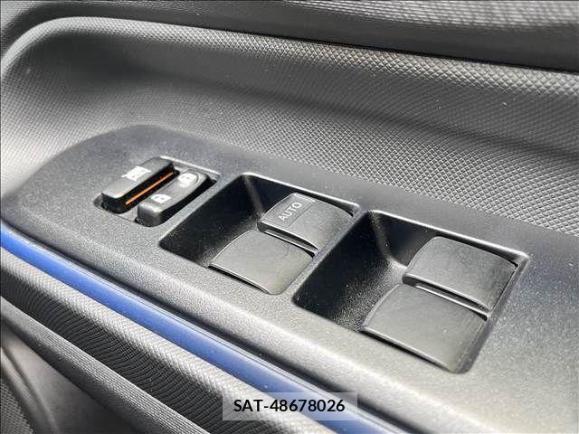 Toyota AQUA 2015-10 8411195-21