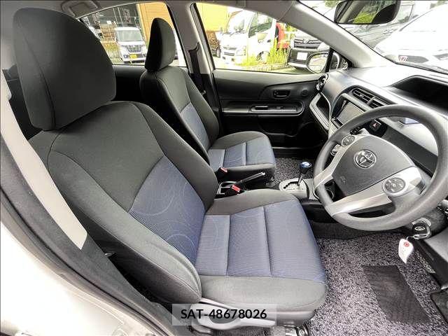 Toyota AQUA 2015-10 8411195-8