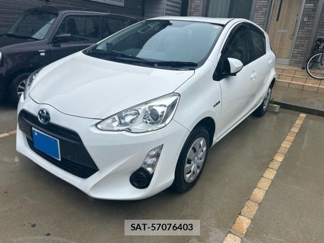 Toyota AQUA 2016-03 8411211-0