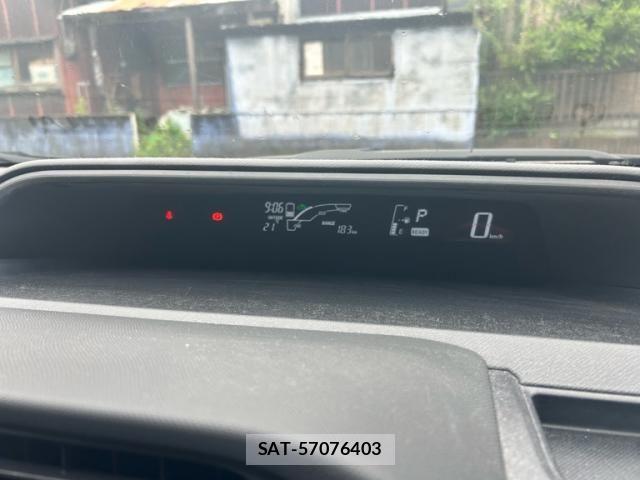 Toyota AQUA 2016-03 8411211-14