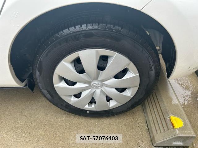 Toyota AQUA 2016-03 8411211-8