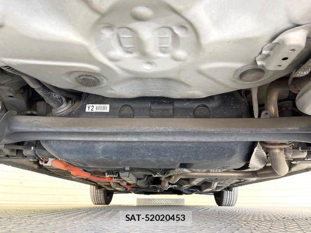 Toyota AQUA 2018-05 8437930-18