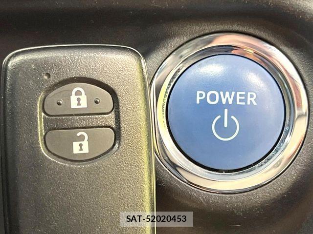 Toyota AQUA 2018-05 8437930-6