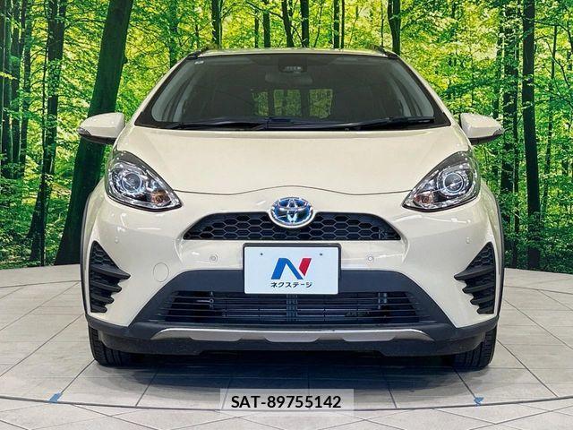 Toyota AQUA 2018-05 8437927-13