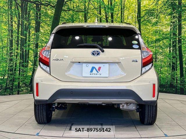 Toyota AQUA 2018-05 8437927-14