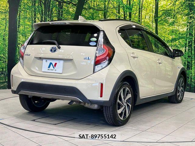 Toyota AQUA 2018-05 8437927-16