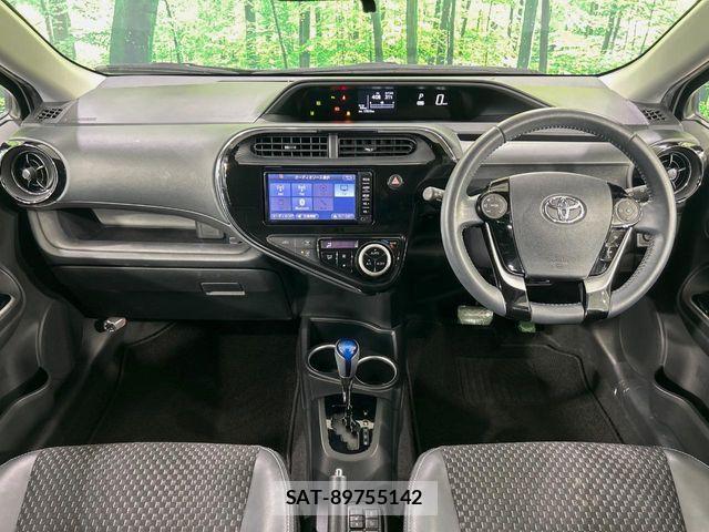 Toyota AQUA 2018-05 8437927-1