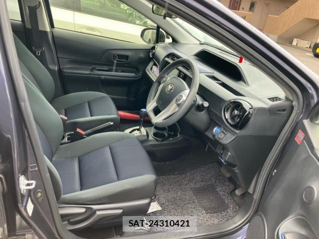 Toyota AQUA 2015-04 8437937-10