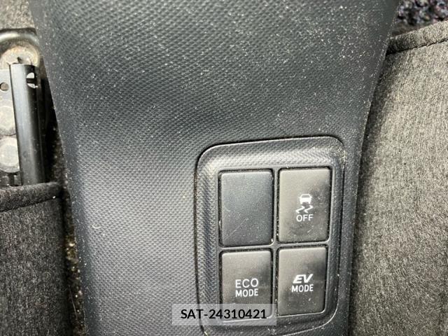 Toyota AQUA 2015-04 8437937-20