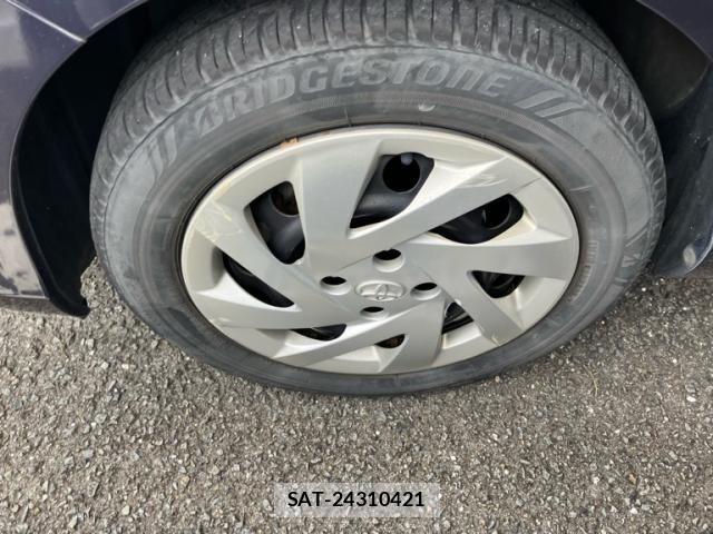 Toyota AQUA 2015-04 8437937-3