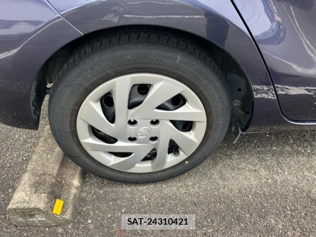 Toyota AQUA 2015-04 8437937-5