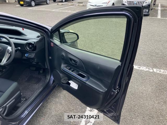 Toyota AQUA 2015-04 8437937-8