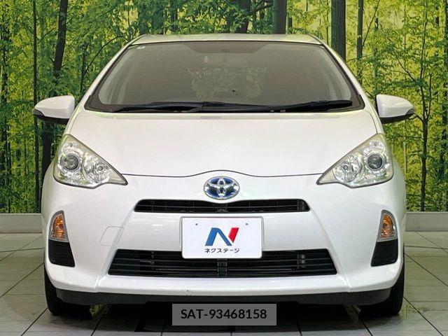 Toyota AQUA 2012-09 8437934-12