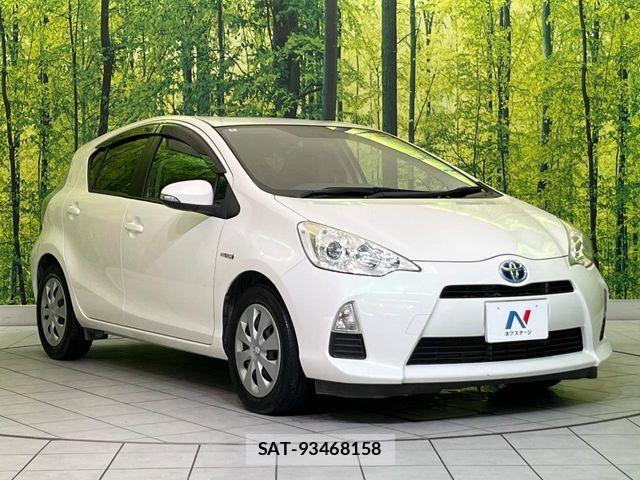 Toyota AQUA 2012-09 8437934-14