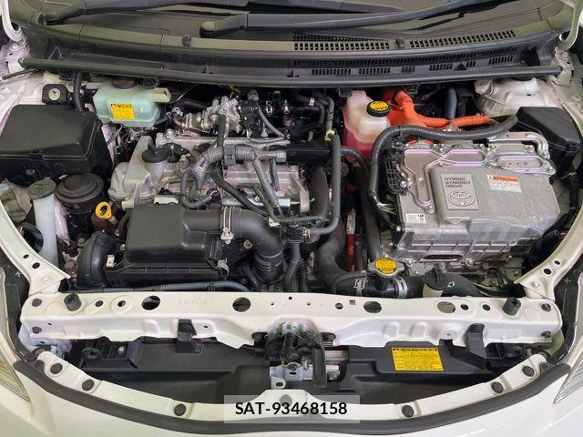 Toyota AQUA 2012-09 8437934-17