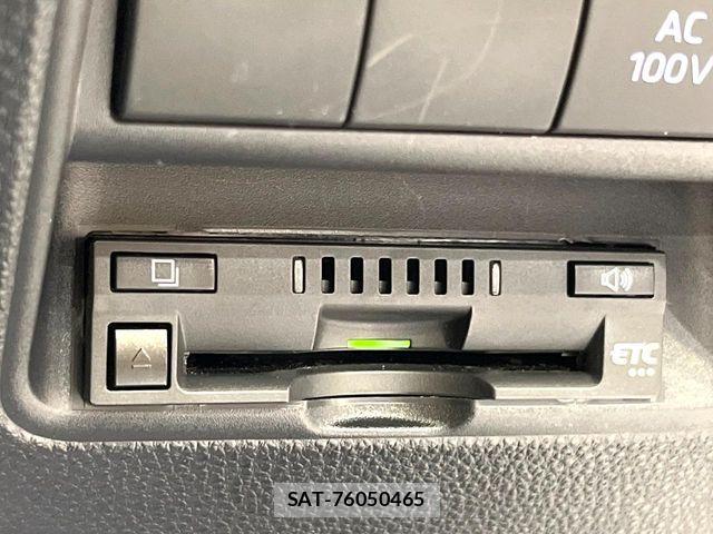 Toyota AQUA 2023-11 8437924-5