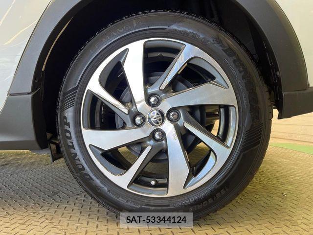 Toyota AQUA 2018-06 8437928-12