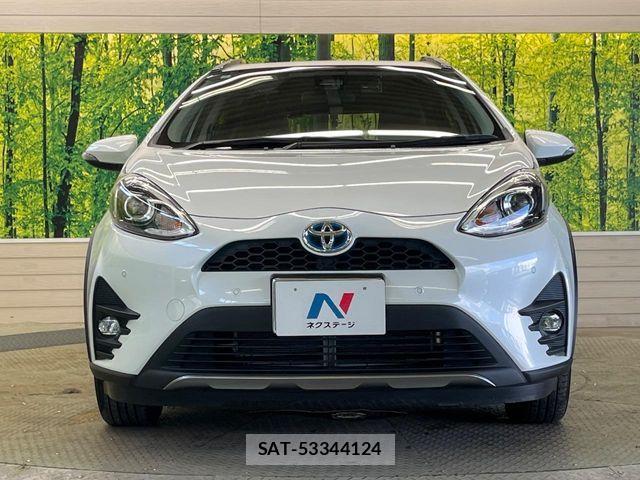 Toyota AQUA 2018-06 8437928-13