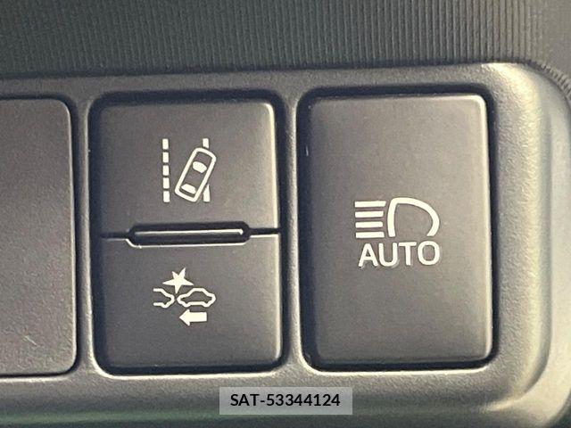 Toyota AQUA 2018-06 8437928-6