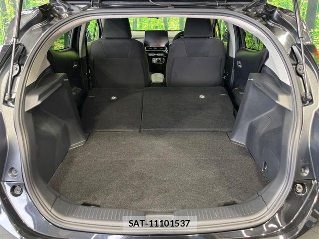 Toyota AQUA 2023-06 8437923-9