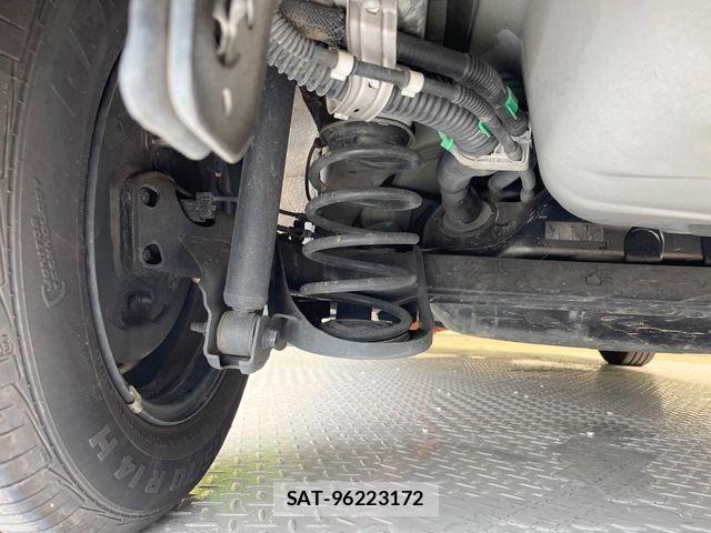 Toyota AQUA 2013-11 8437936-19