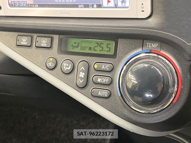 Toyota AQUA 2013-11 8437936-5