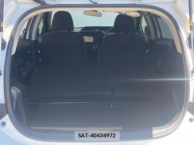 Toyota AQUA 2017-12 8437929-11