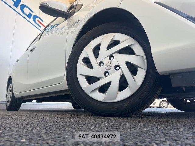 Toyota AQUA 2017-12 8437929-13