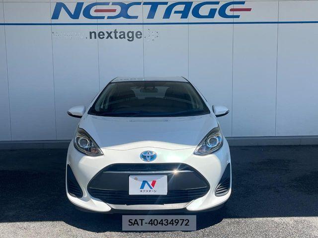 Toyota AQUA 2017-12 8437929-14