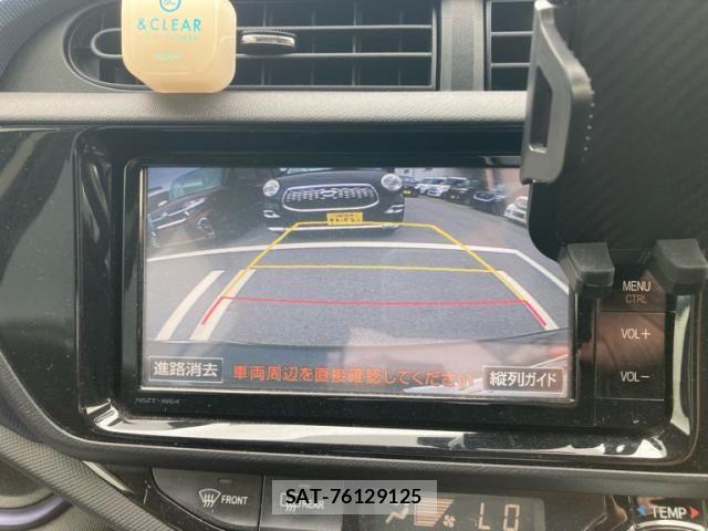 Toyota AQUA 2015-02 8437935-15