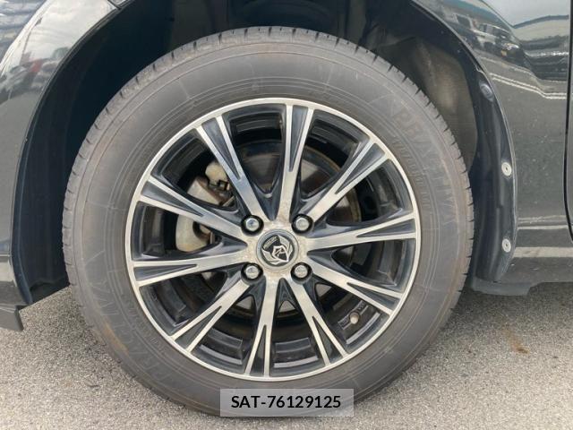 Toyota AQUA 2015-02 8437935-2