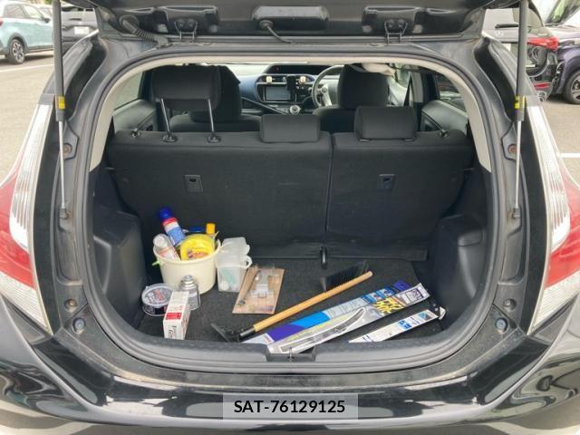 Toyota AQUA 2015-02 8437935-5