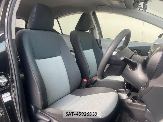 Toyota AQUA 2013-01 8437932-9