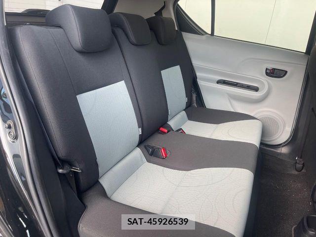 Toyota AQUA 2013-01 8437932-10