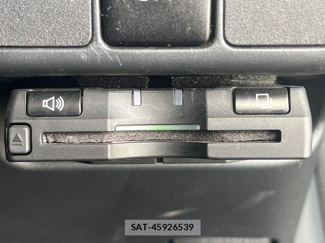 Toyota AQUA 2013-01 8437932-5