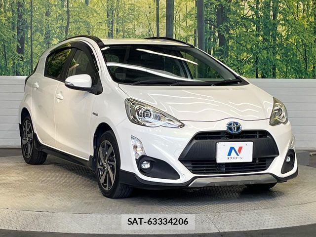 Toyota AQUA 2016-03 8437933-15